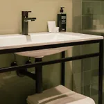 Ibis Styles Lisboa Aeroporto 4*