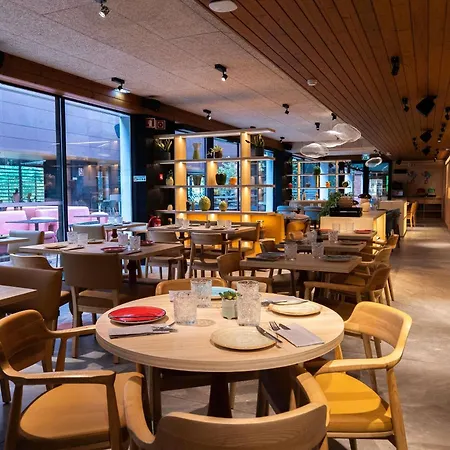 Ibis Styles Lisboa Aeroporto Hotel 4*
