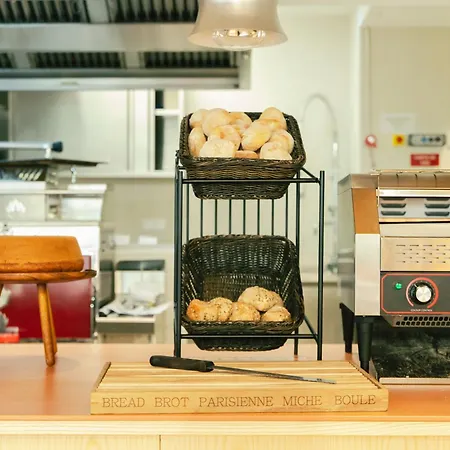 Ibis Styles Lisboa Aeroporto 4*