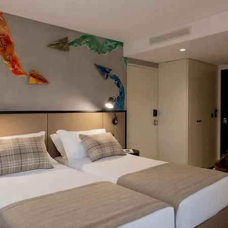 Hotell Ibis Styles Lisboa Aeroporto 4*