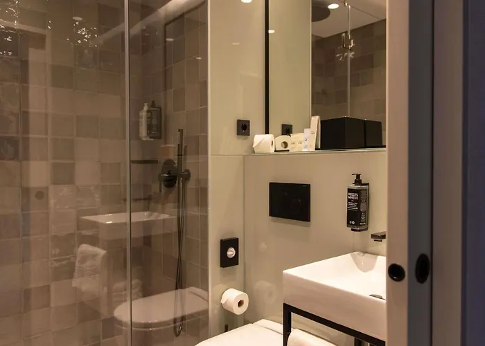 Hotel Ibis Styles Lisboa Aeroporto 4*