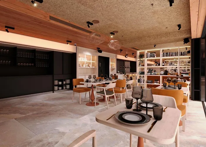 Ibis Styles Lisboa Aeroporto Otel 4*